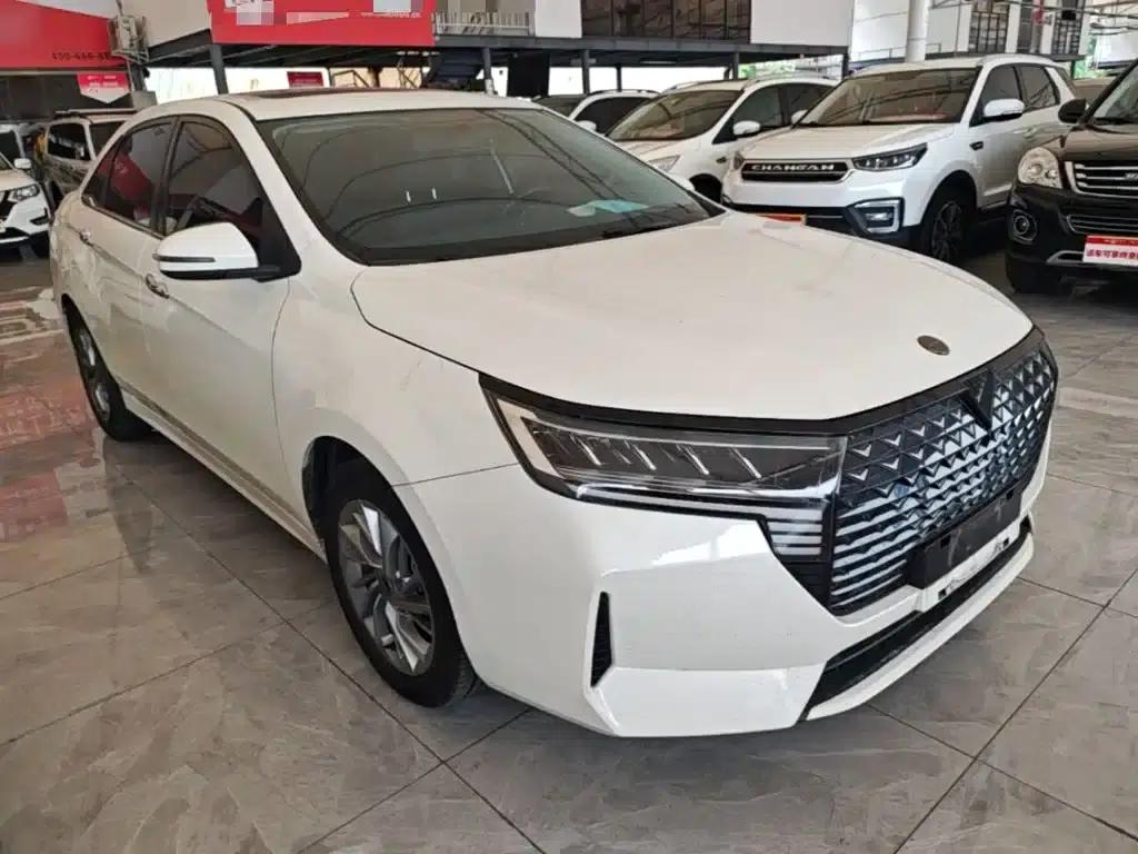 Venucia D60 2021 PLUS 1.6L XL CVT Elite Edition — миниатюра 4