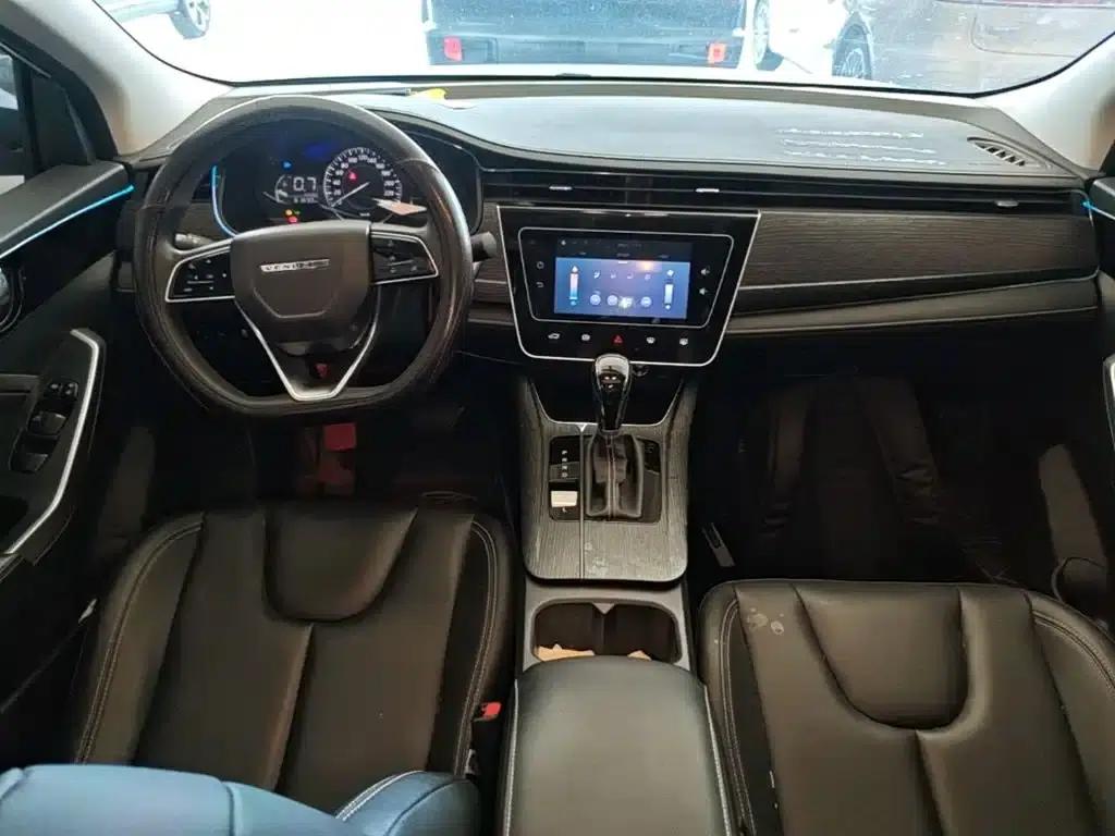 Venucia D60 2021 PLUS 1.6L XL CVT Elite Edition — миниатюра 10