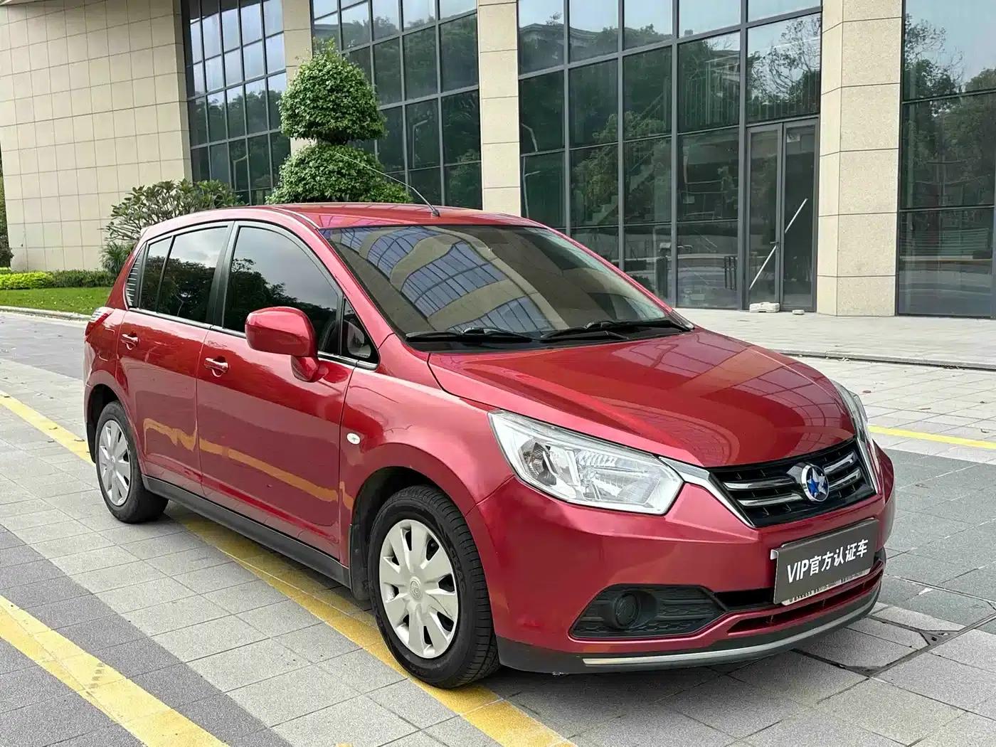 Venucia R50 2016 1.6L Automatic Elite Edition — миниатюра 2