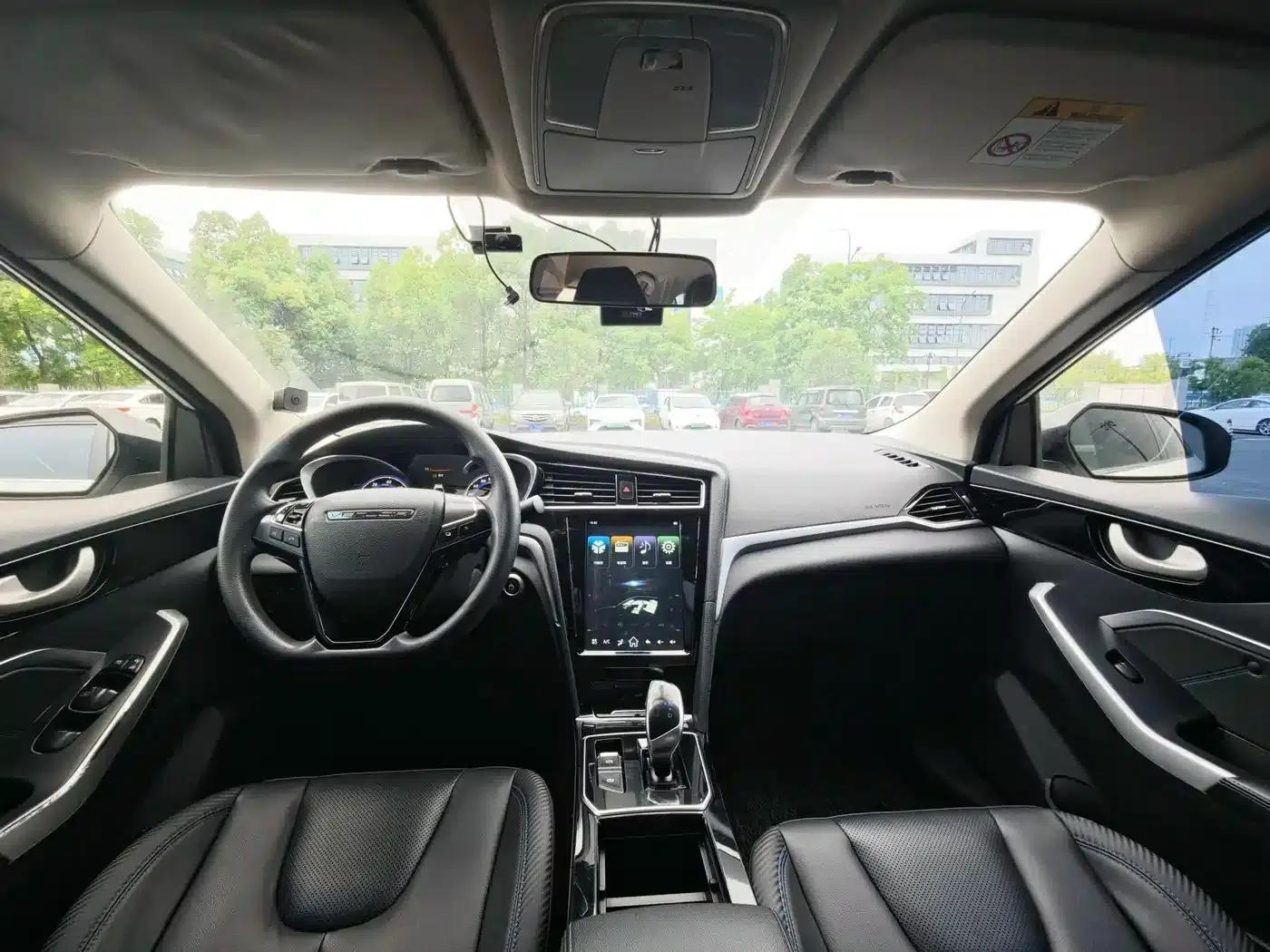 Venucia D60EV 2022 Standard Range Comfort Edition — миниатюра 6