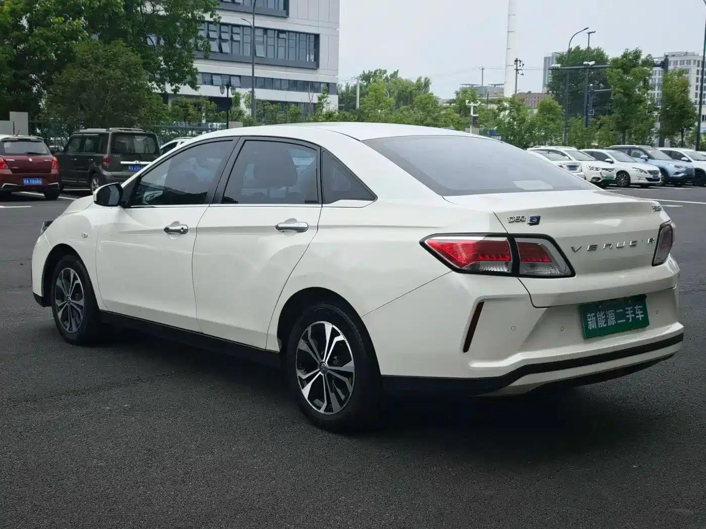 Venucia D60EV 2022 Standard Range Comfort Edition — миниатюра 8