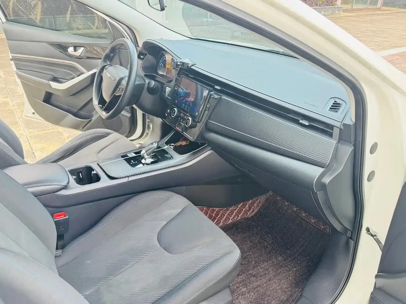 Venucia D60EV 2023 PLUS Comfort Edition SI — миниатюра 8