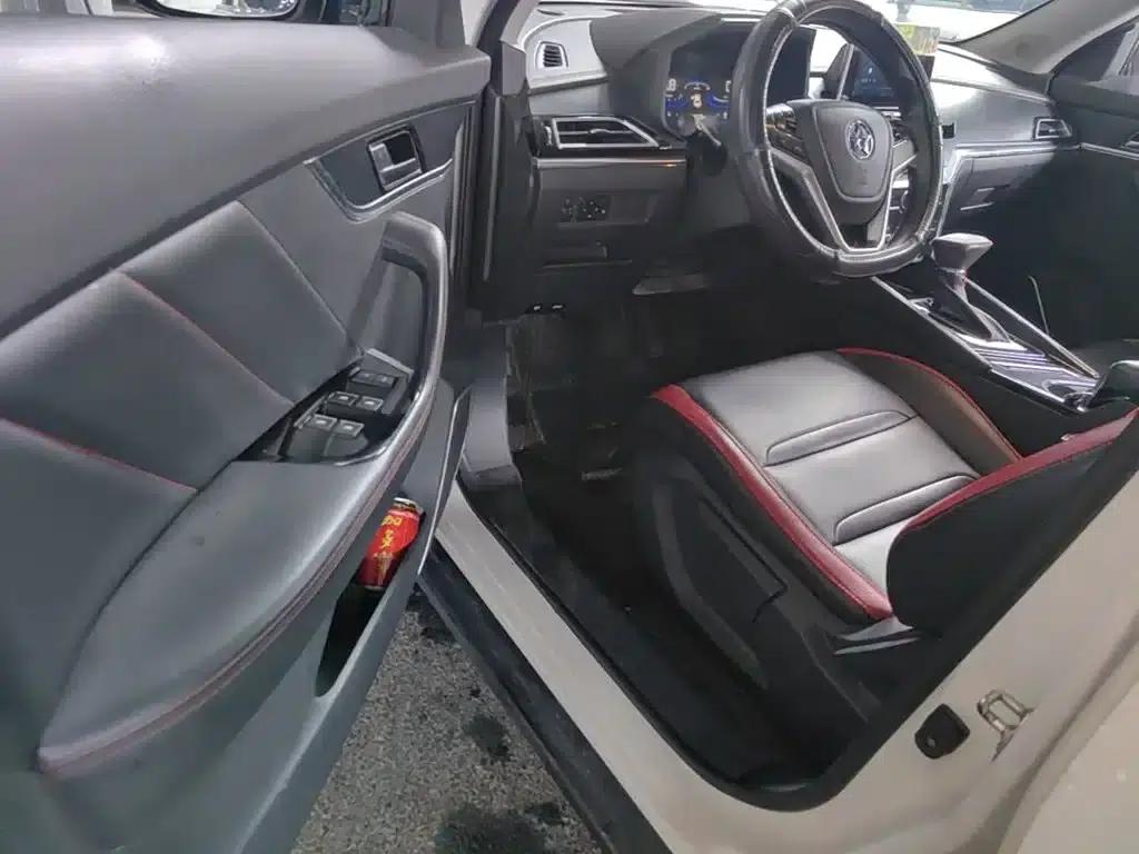 Venucia T60 2018 1.6L CVT Smart Edition (National VI Emission Standard) — миниатюра 23