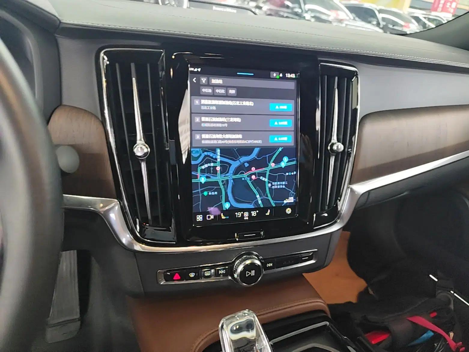 Volvo S90 New Energy 2022 T8 eDrive Hybrid Luxury Edition — миниатюра 15