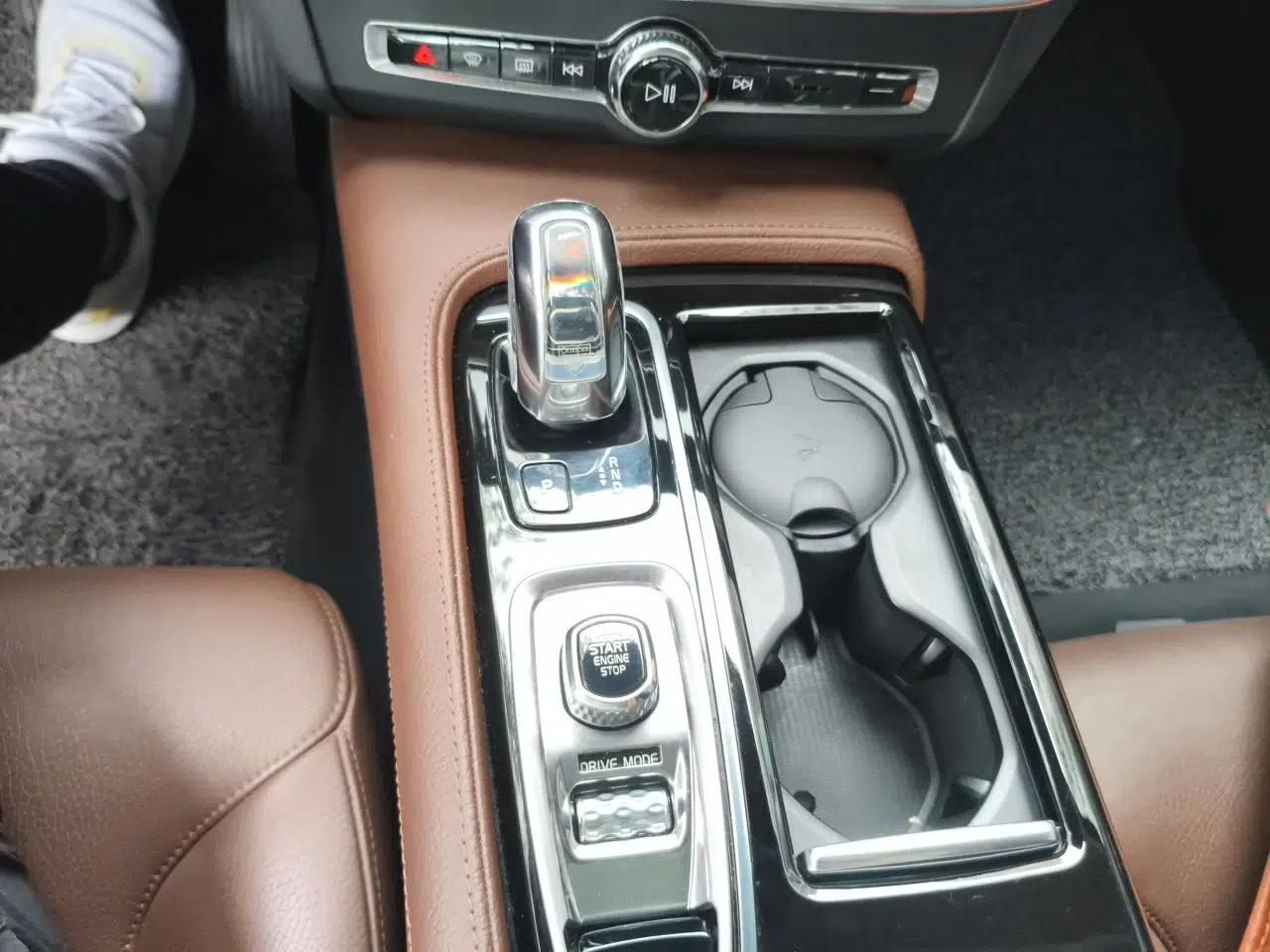 Volvo S90 New Energy 2019 T8 e-Drive Hybrid Intelligent Luxury Version China VI Standard — миниатюра 14