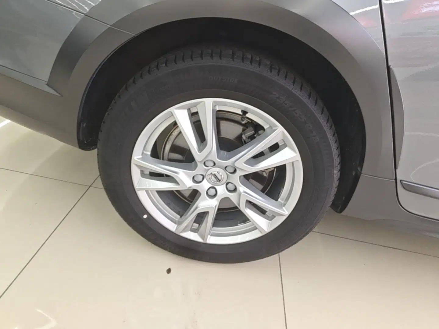 Volvo V90 2019 Cross Country T5 AWD Smart Range Version China VI Standard — миниатюра 11