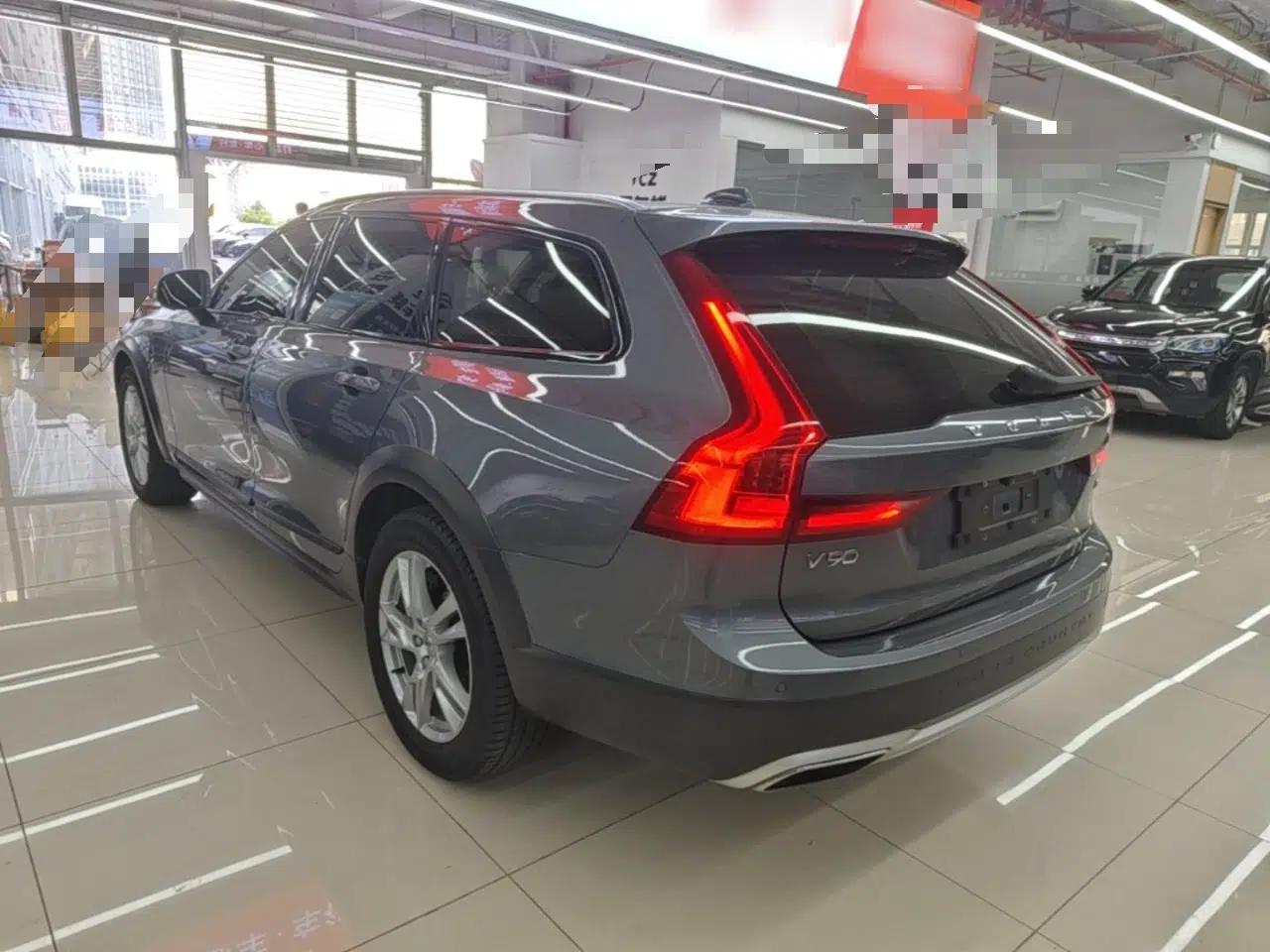 Volvo V90 2019 Cross Country T5 AWD Smart Range Version China VI Standard — миниатюра 4