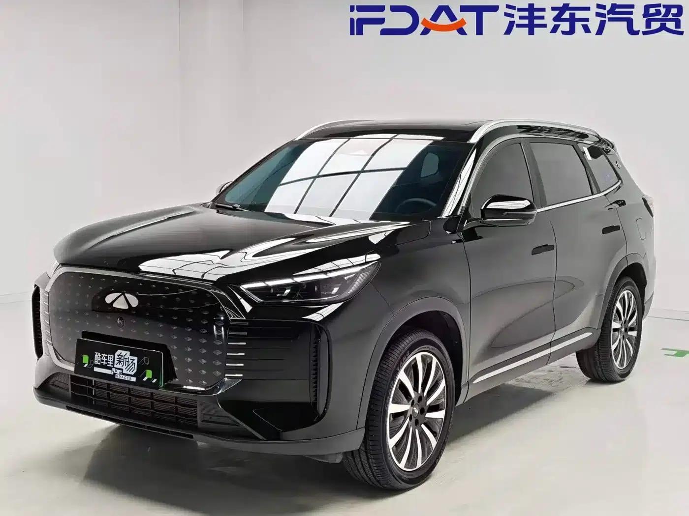Fengyun T8 2025 1.5T 130km Luxury Edition 5-seater — миниатюра 1