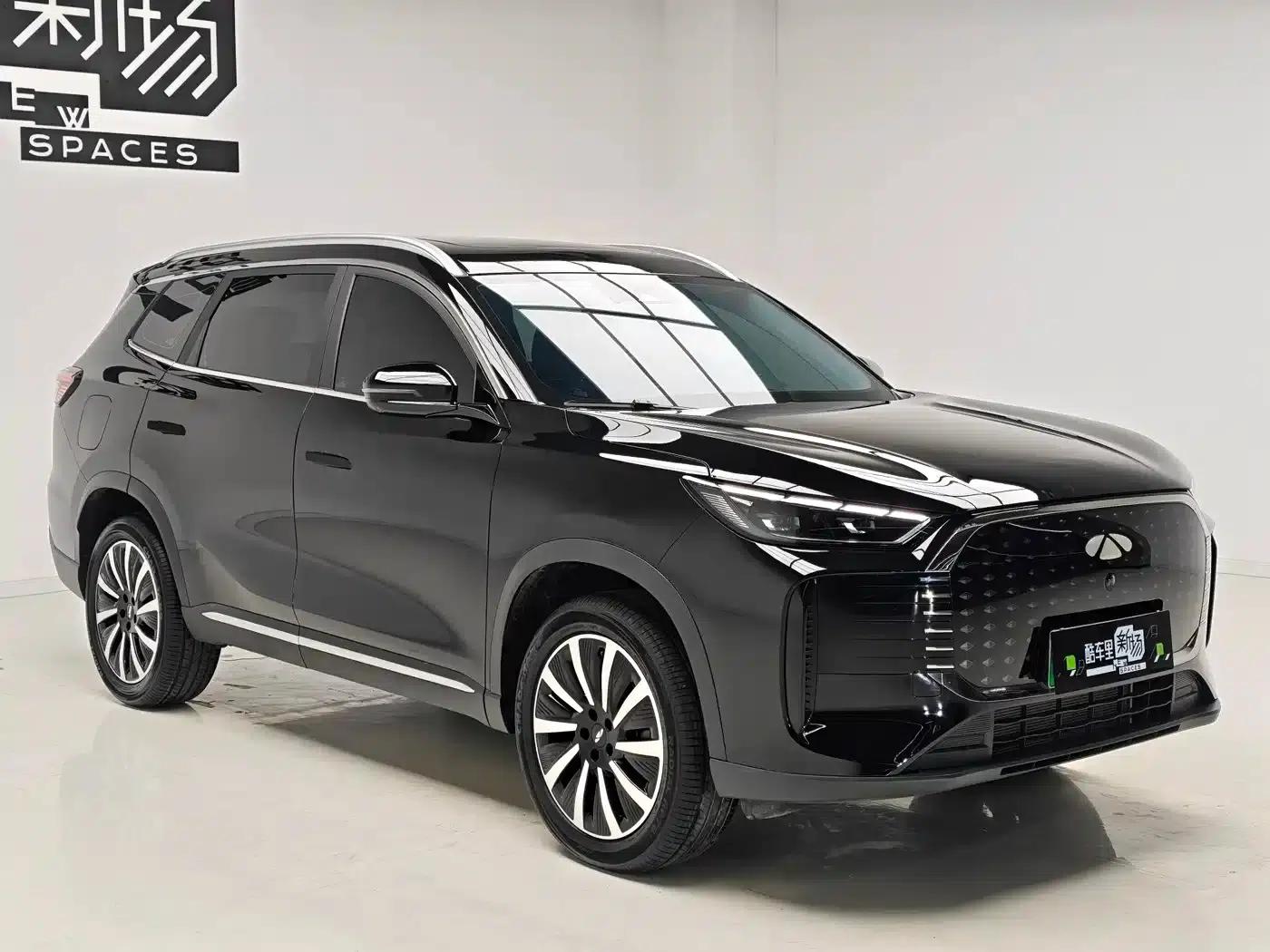 Fengyun T8 2025 1.5T 130km Luxury Edition 5-seater — миниатюра 3