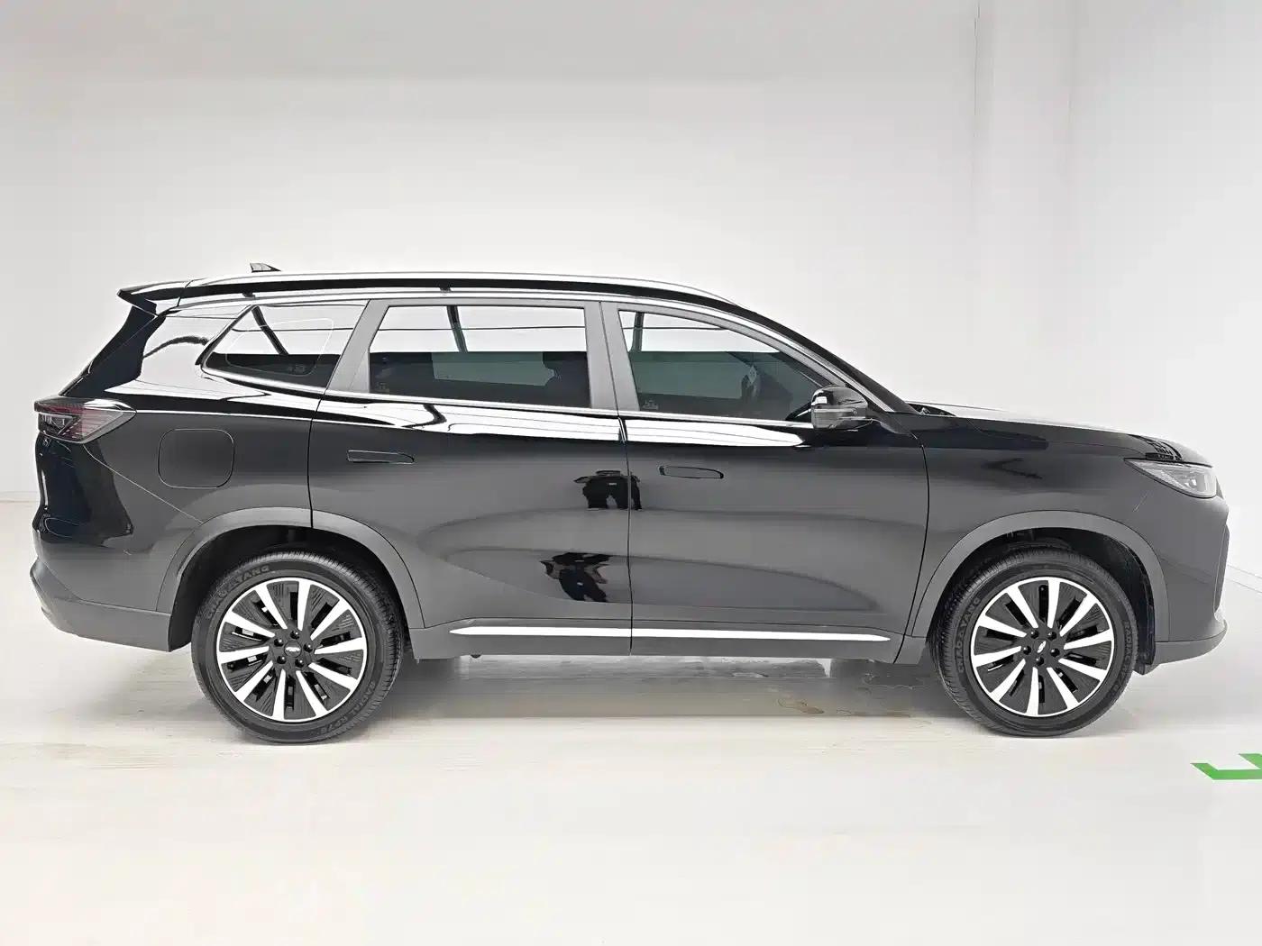 Fengyun T8 2025 1.5T 130km Luxury Edition 5-seater — миниатюра 7