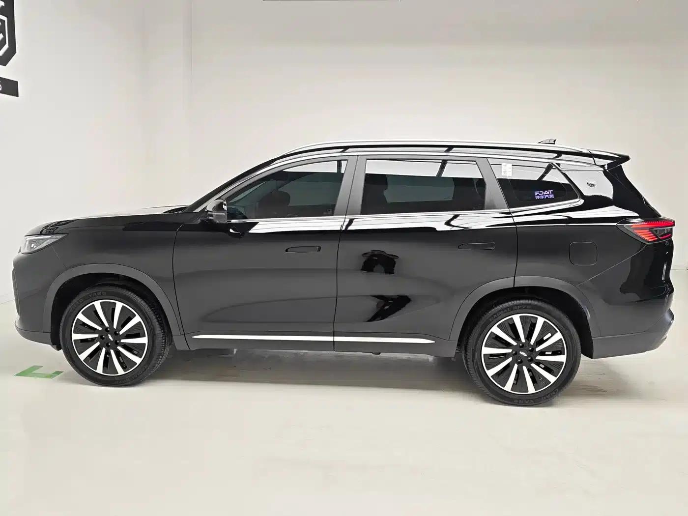 Fengyun T8 2025 1.5T 130km Luxury Edition 5-seater — миниатюра 9