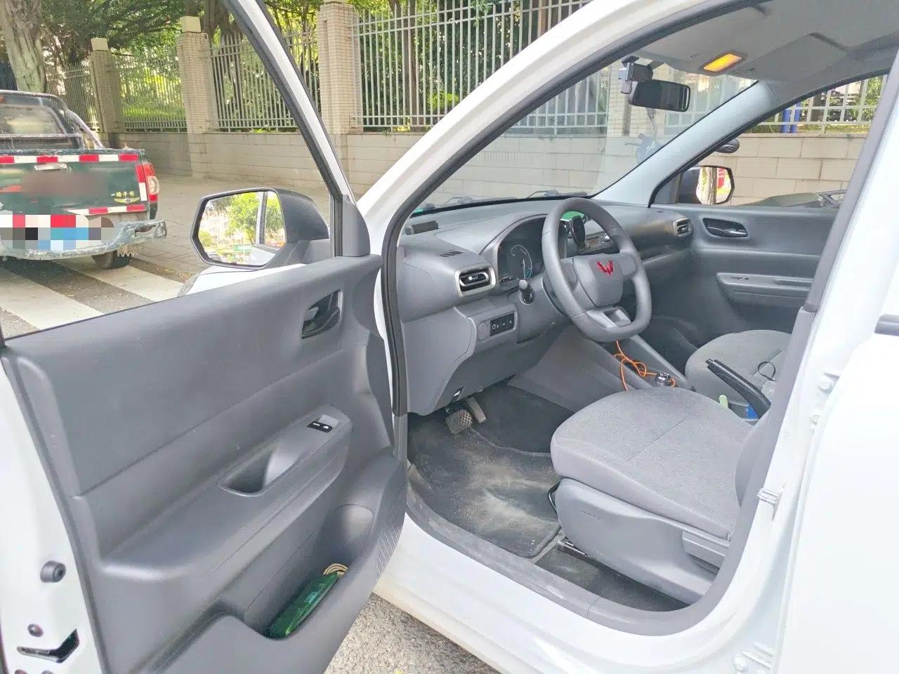 Wuling Hongguang New Energy 2024 All-Electric Model 300KM Practical Version — миниатюра 16