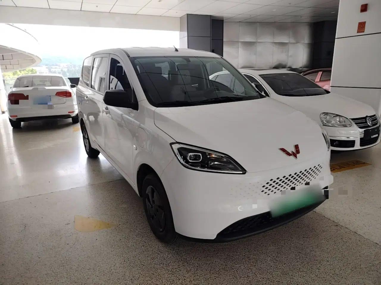 Wuling Hongguang New Energy 2025 Extended-Range Hybrid 50KM Comfort Version — миниатюра 3