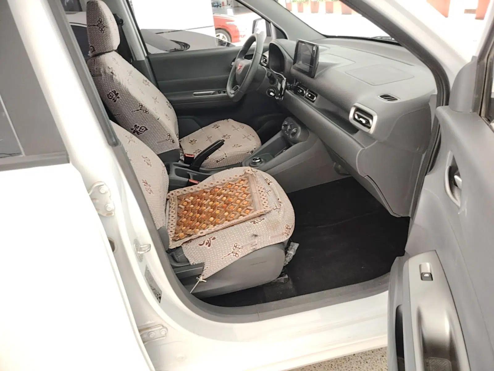 Wuling Hongguang New Energy 2025 Extended-Range Hybrid 50KM Comfort Version — миниатюра 25