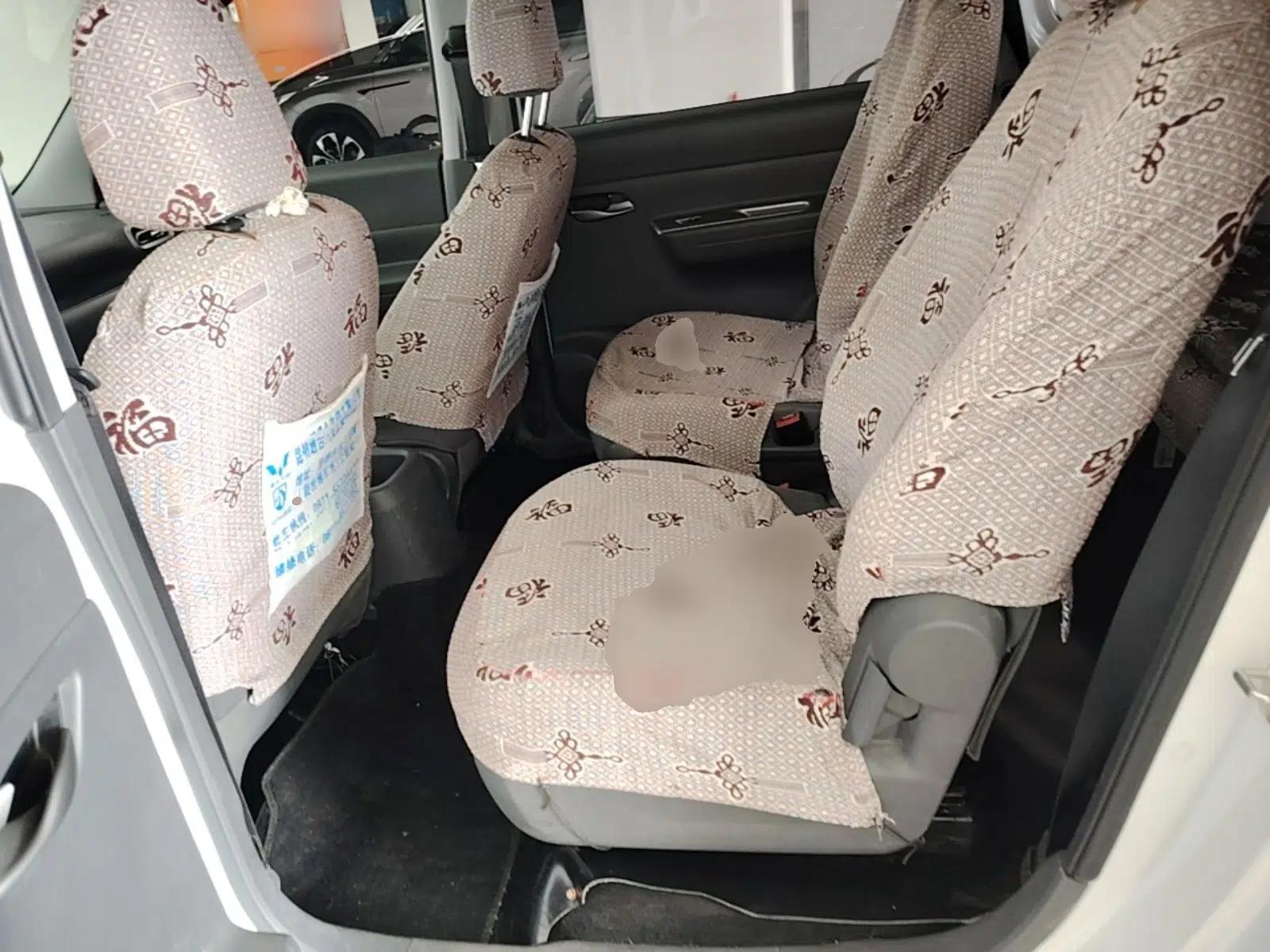 Wuling Hongguang New Energy 2025 Extended-Range Hybrid 50KM Comfort Version — миниатюра 26