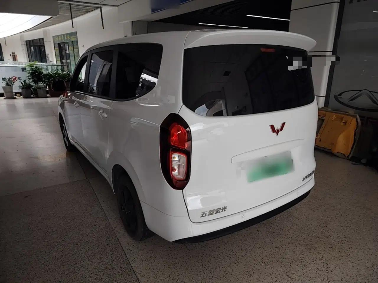 Wuling Hongguang New Energy 2025 Extended-Range Hybrid 50KM Comfort Version — миниатюра 4