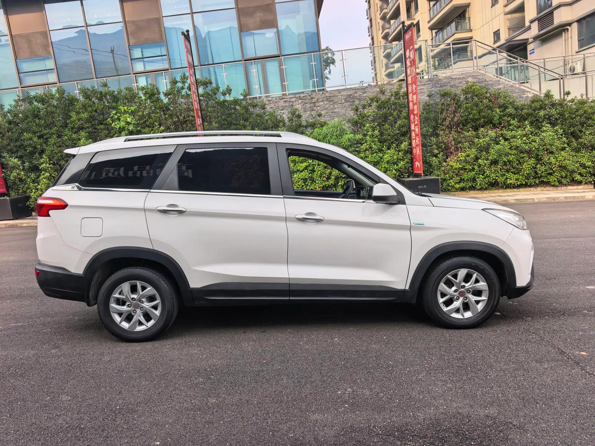 Wuling Hongguang S3 2018 1.5T Manual Luxury Model China V Standard — миниатюра 5