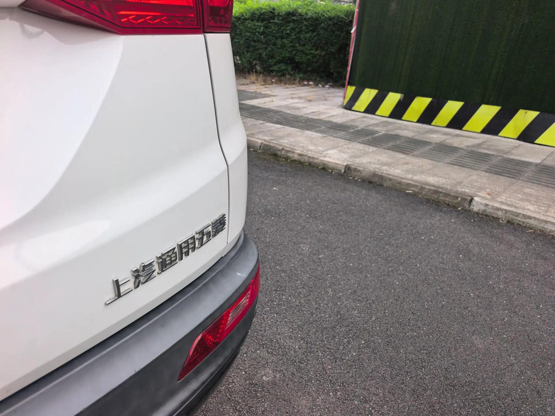Wuling Hongguang S3 2018 1.5T Manual Luxury Model China V Standard — миниатюра 10