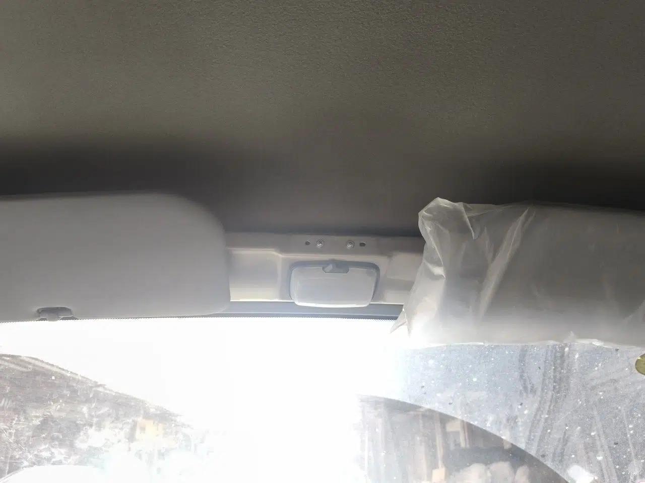 Wuling Rongguang S 2023 1.5L Basic Enclosed-Window Vehicle 2 Seats — миниатюра 18