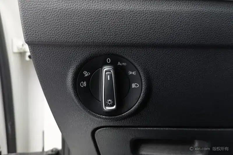 Tiguan L PHEV 2023 430PHEV Plug-in Hybrid Flagship Edition — миниатюра 16