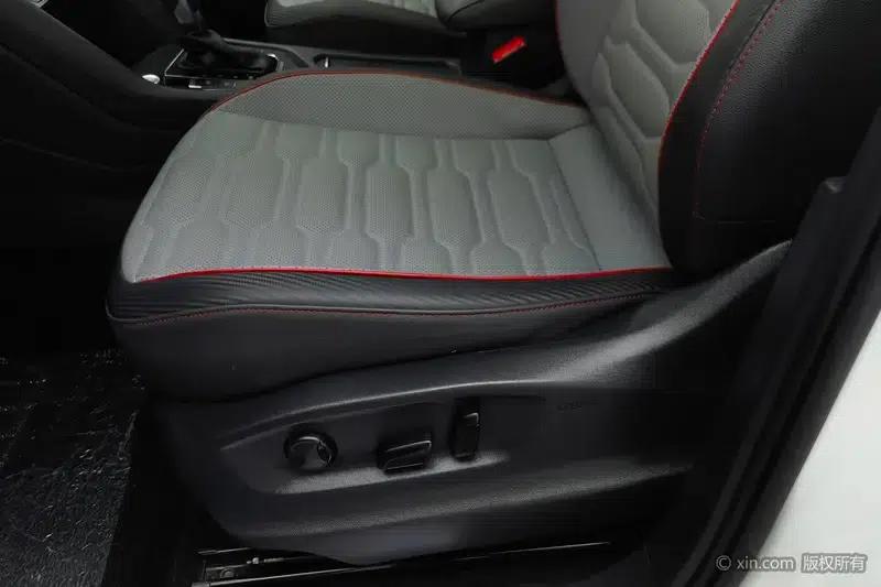 Tiguan L PHEV 2023 430PHEV Plug-in Hybrid Flagship Edition — миниатюра 18