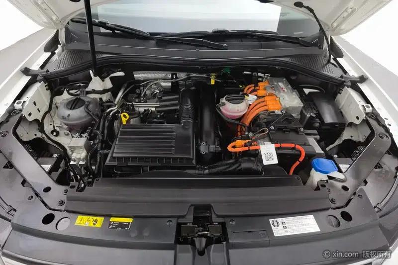 Tiguan L PHEV 2023 430PHEV Plug-in Hybrid Flagship Edition — миниатюра 5