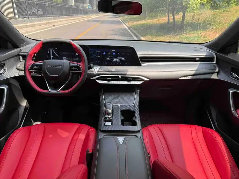 Venucia V2022 260T Dark Horse Edition - Idol — миниатюра 7