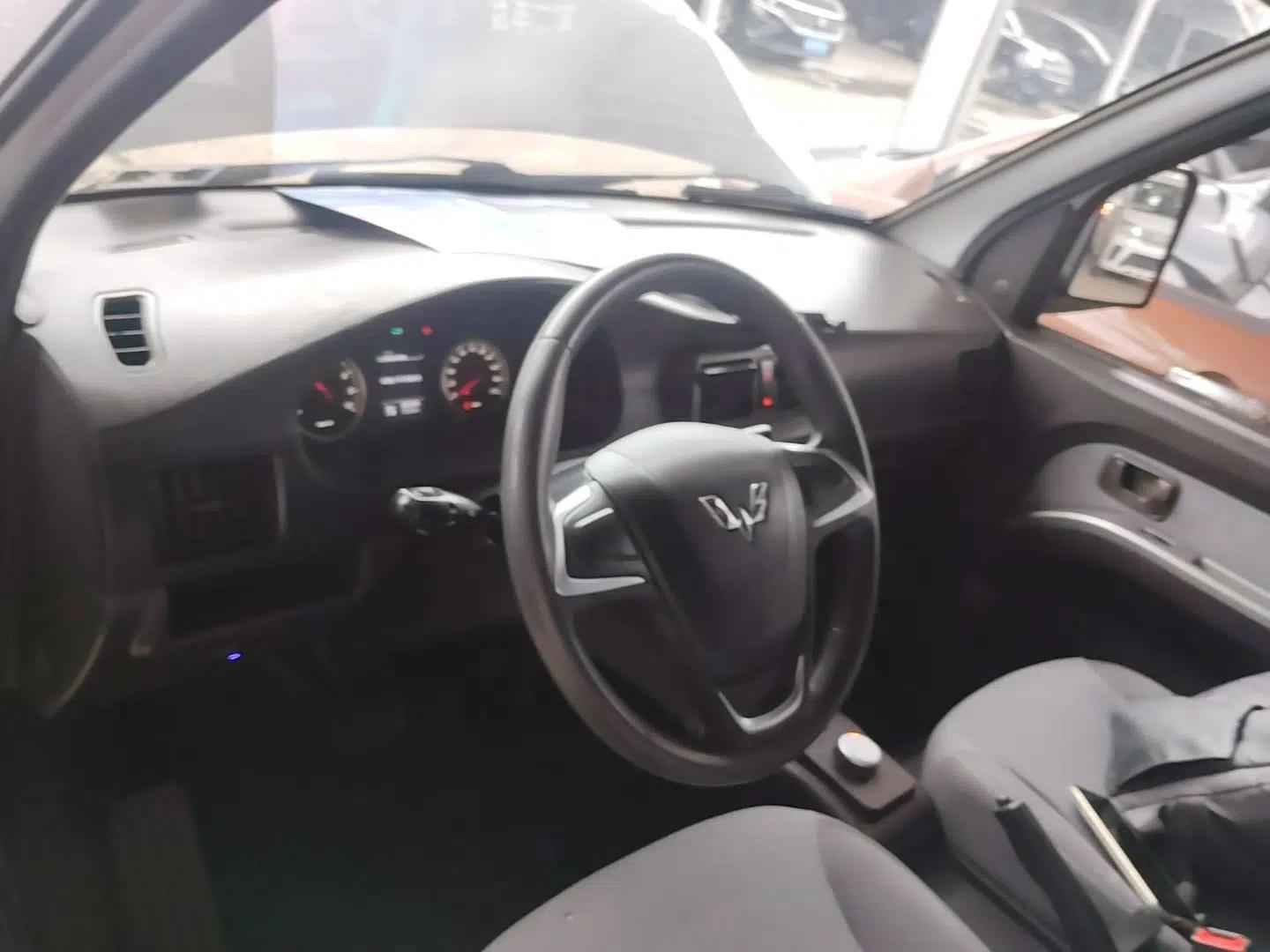 Wuling Rongguang EV 2020 Basic Version 7-Seater 300 km — миниатюра 12