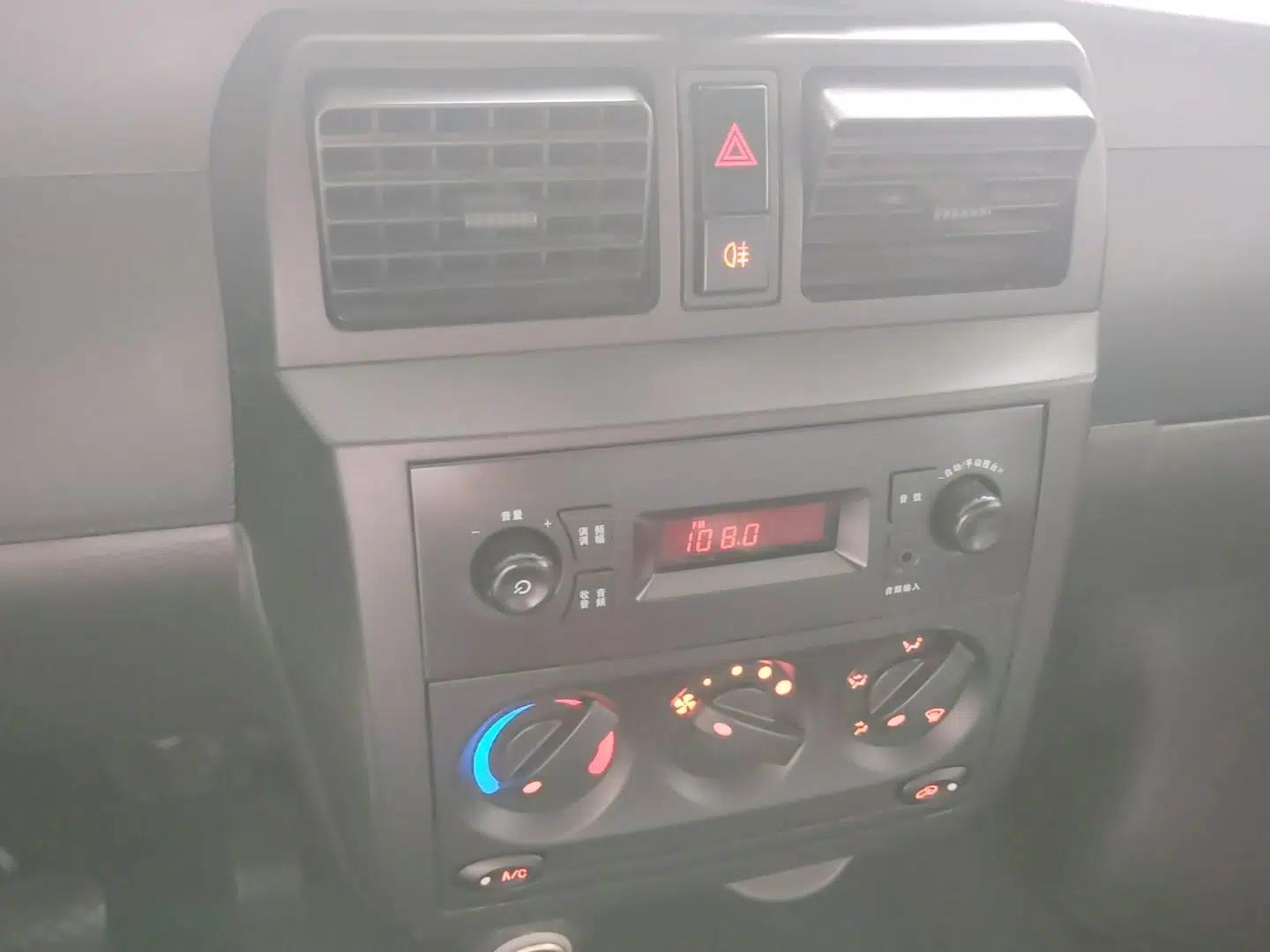 Wuling Rongguang EV 2020 Basic Version 7-Seater 300 km — миниатюра 15