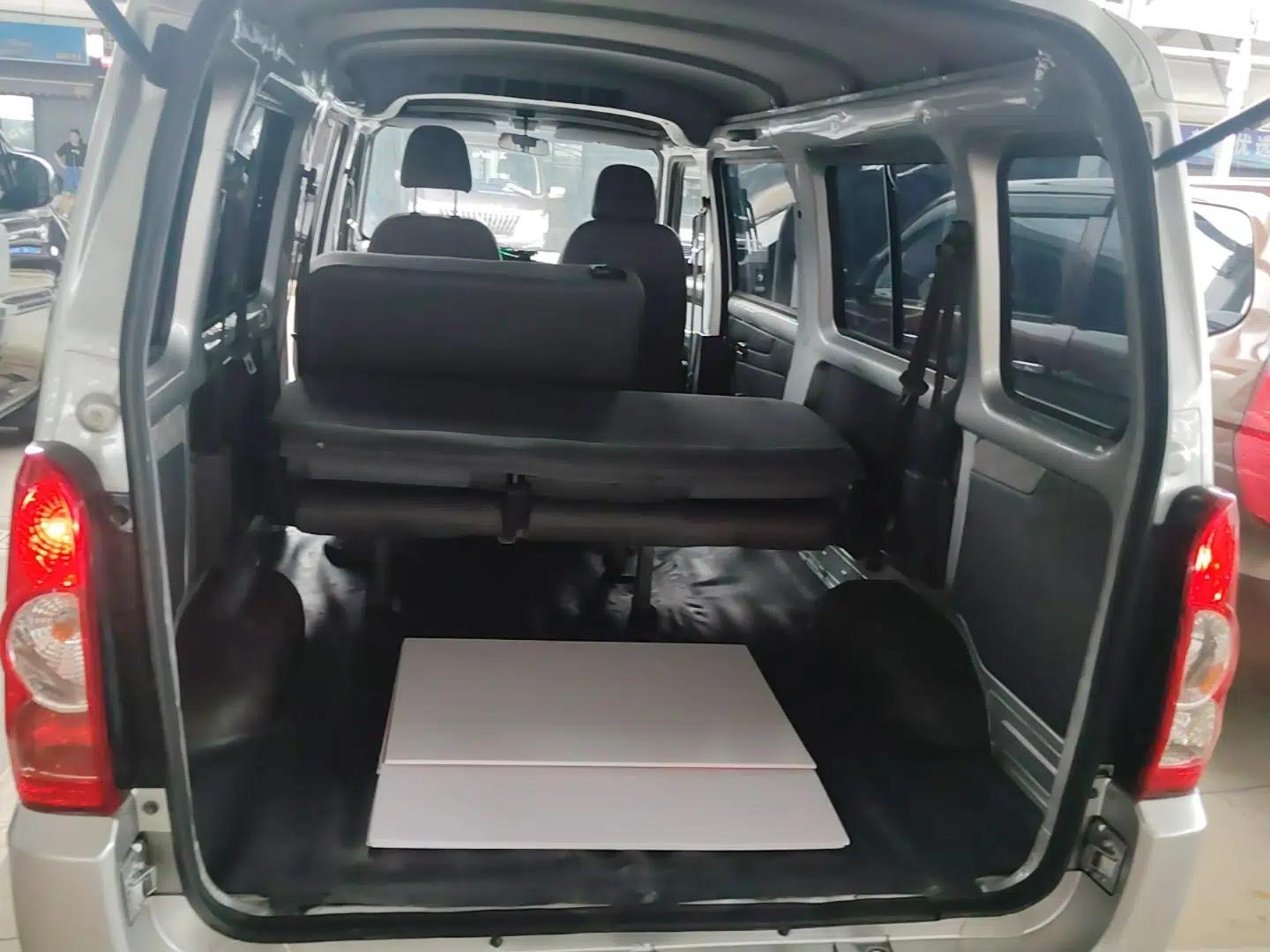 Wuling Rongguang EV 2020 Basic Version 7-Seater 300 km — миниатюра 22