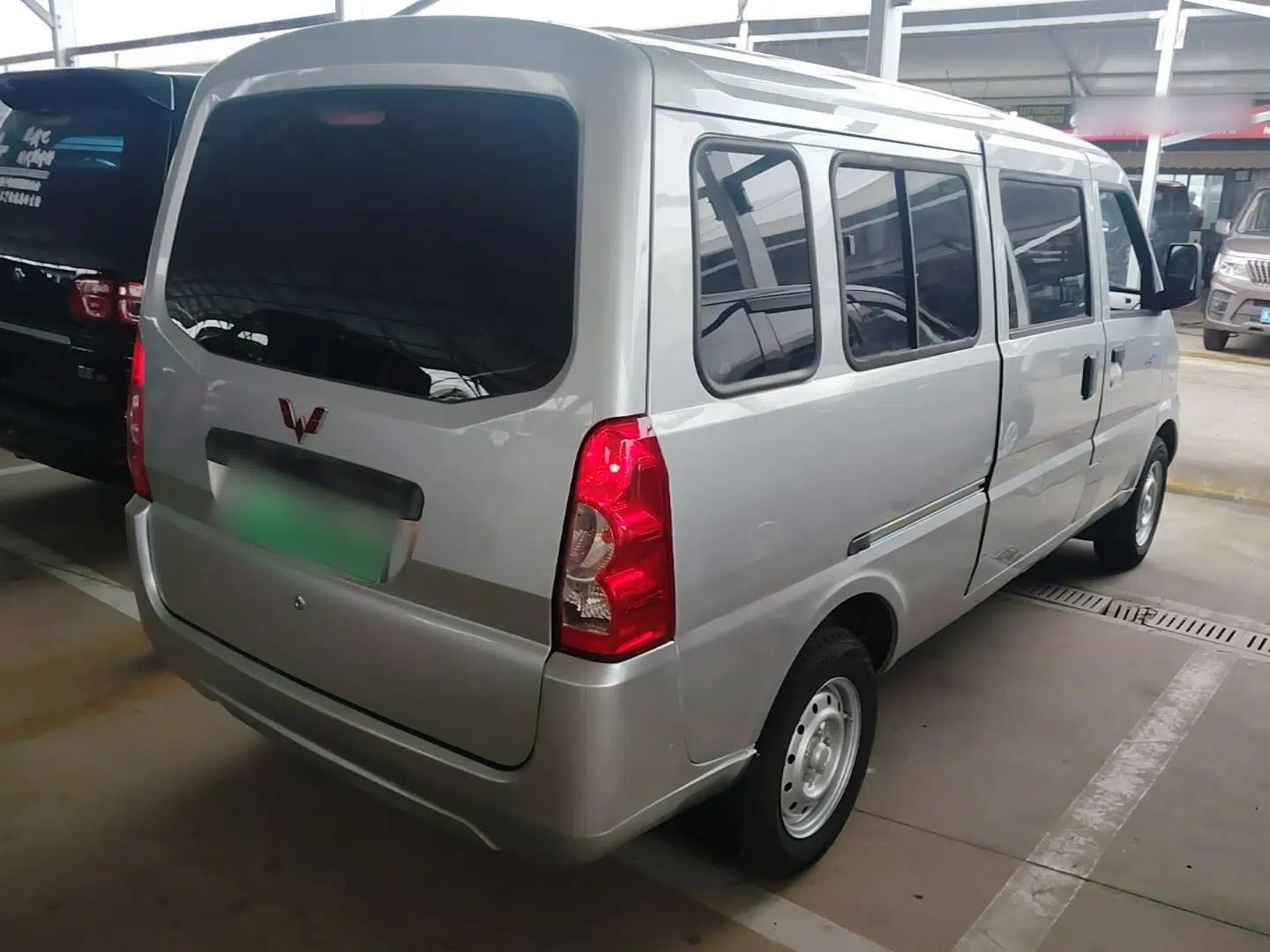 Wuling Rongguang EV 2020 Basic Version 7-Seater 300 km — миниатюра 6