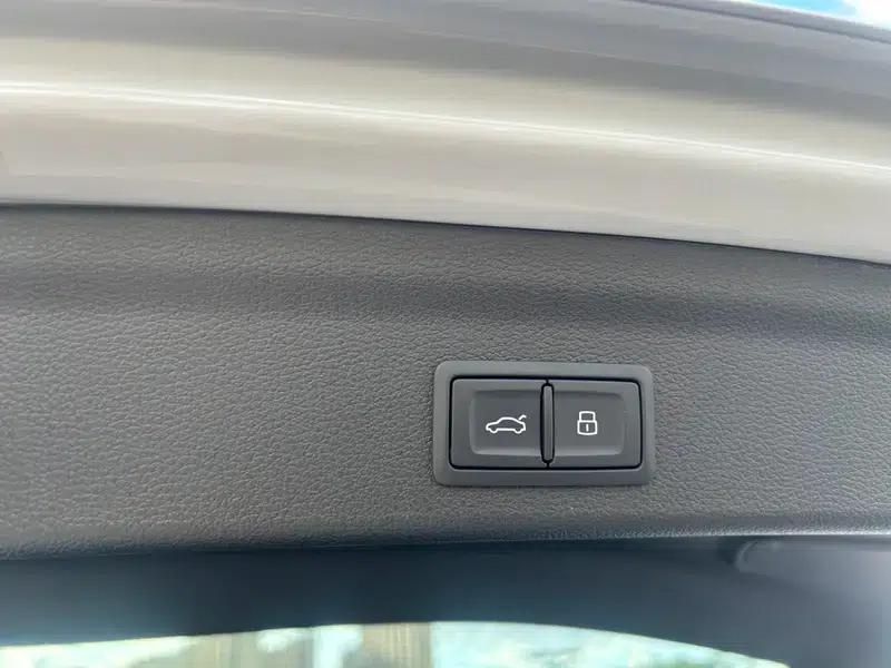 Audi Q3 2023 35 TFSI Fashion Dynamic Edition — миниатюра 13