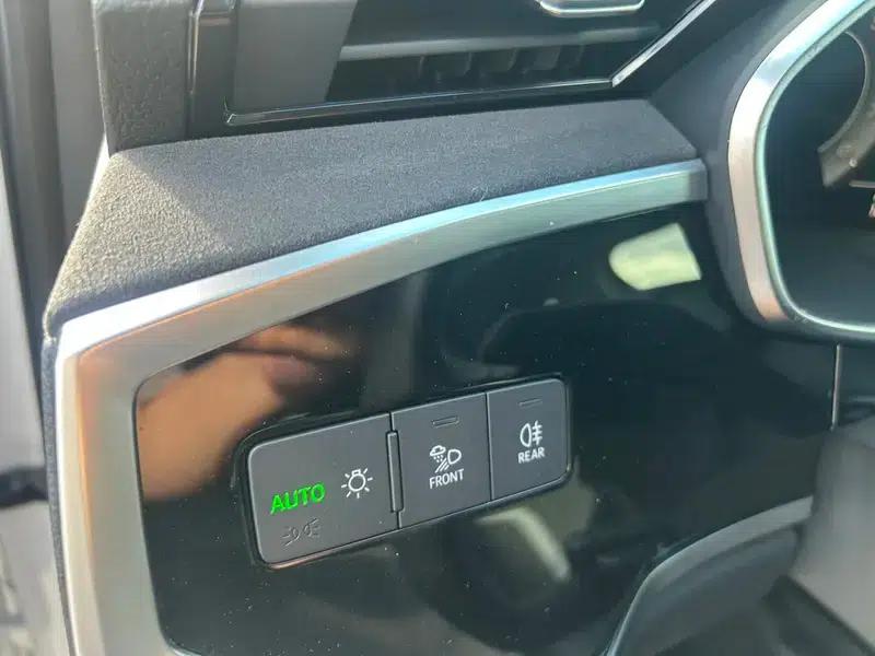 Audi Q3 2023 35 TFSI Fashion Dynamic Edition — миниатюра 19