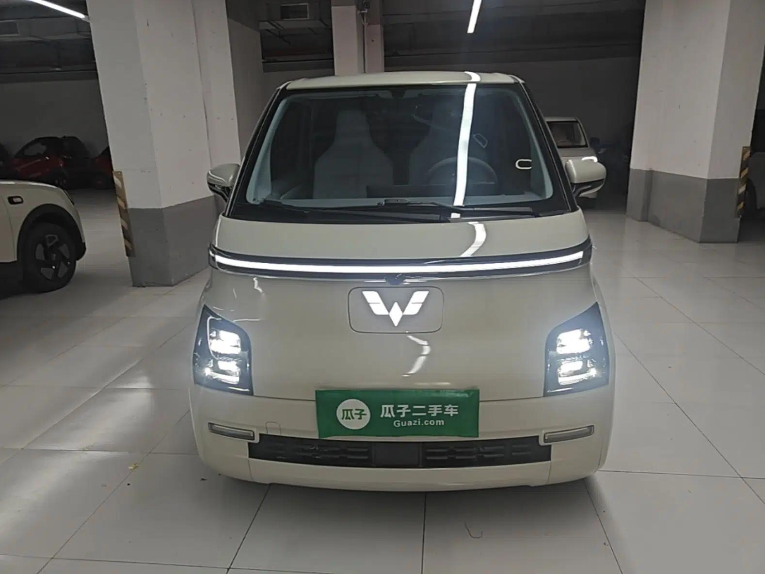 Wuling Air ev 2023 - Four Seats - Advanced Edition — миниатюра 2