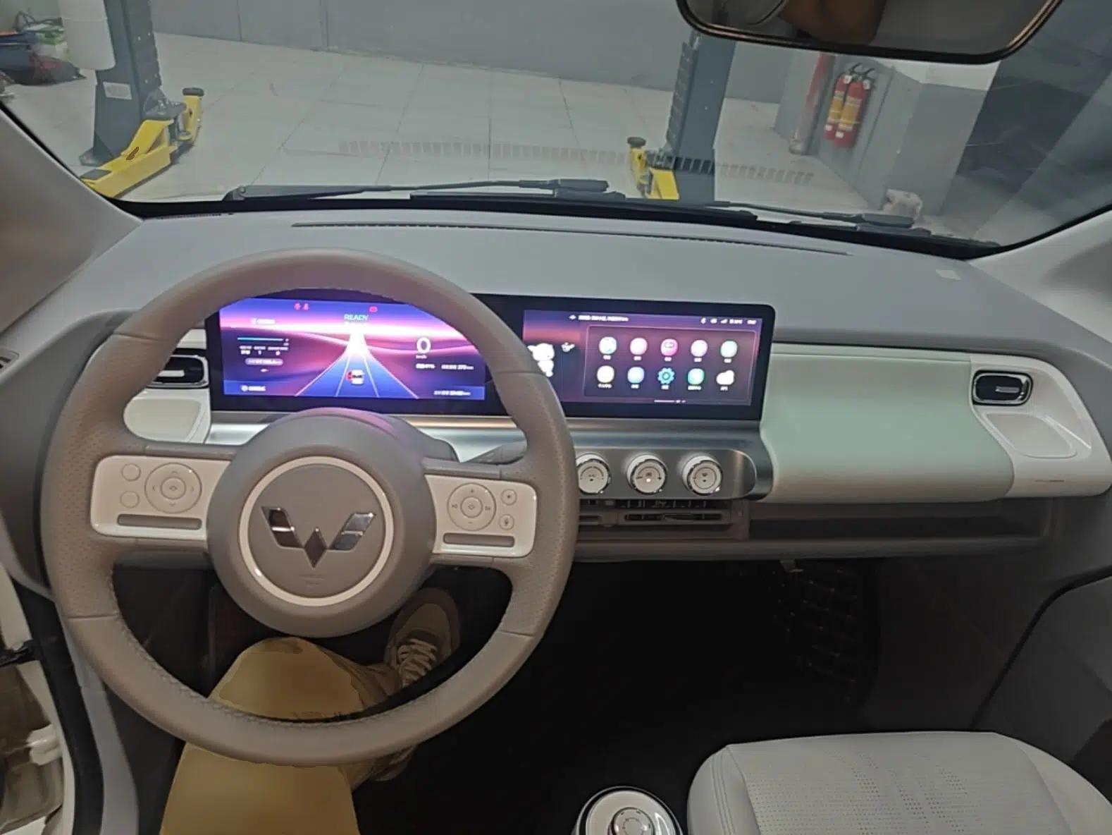 Wuling Air ev 2023 - Four Seats - Advanced Edition — миниатюра 12