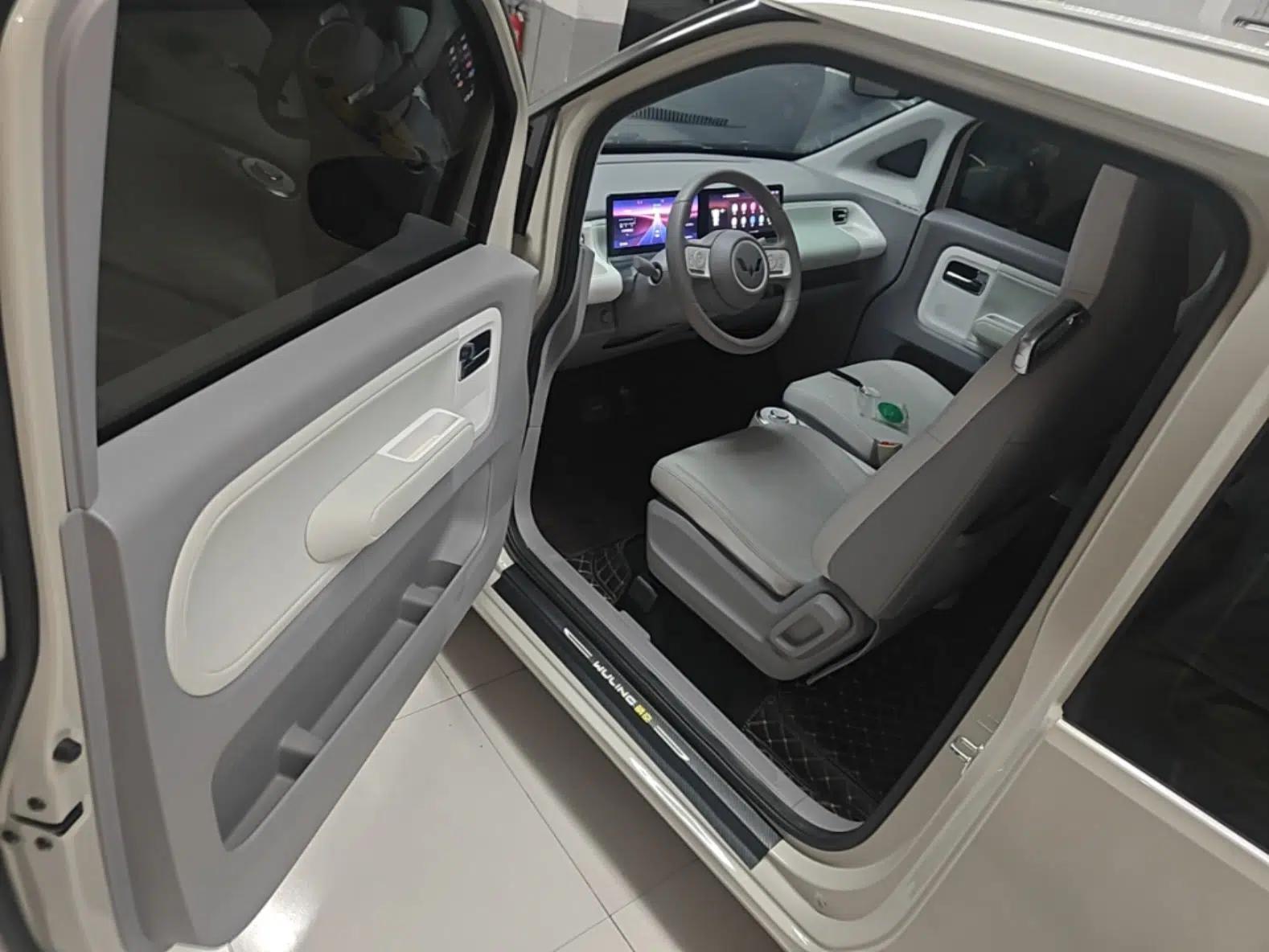 Wuling Air ev 2023 - Four Seats - Advanced Edition — миниатюра 18