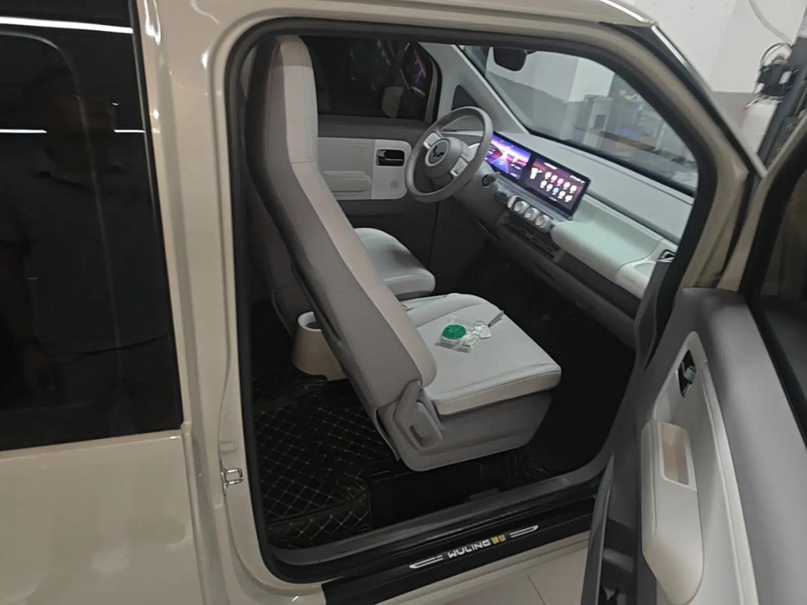 Wuling Air ev 2023 - Four Seats - Advanced Edition — миниатюра 19