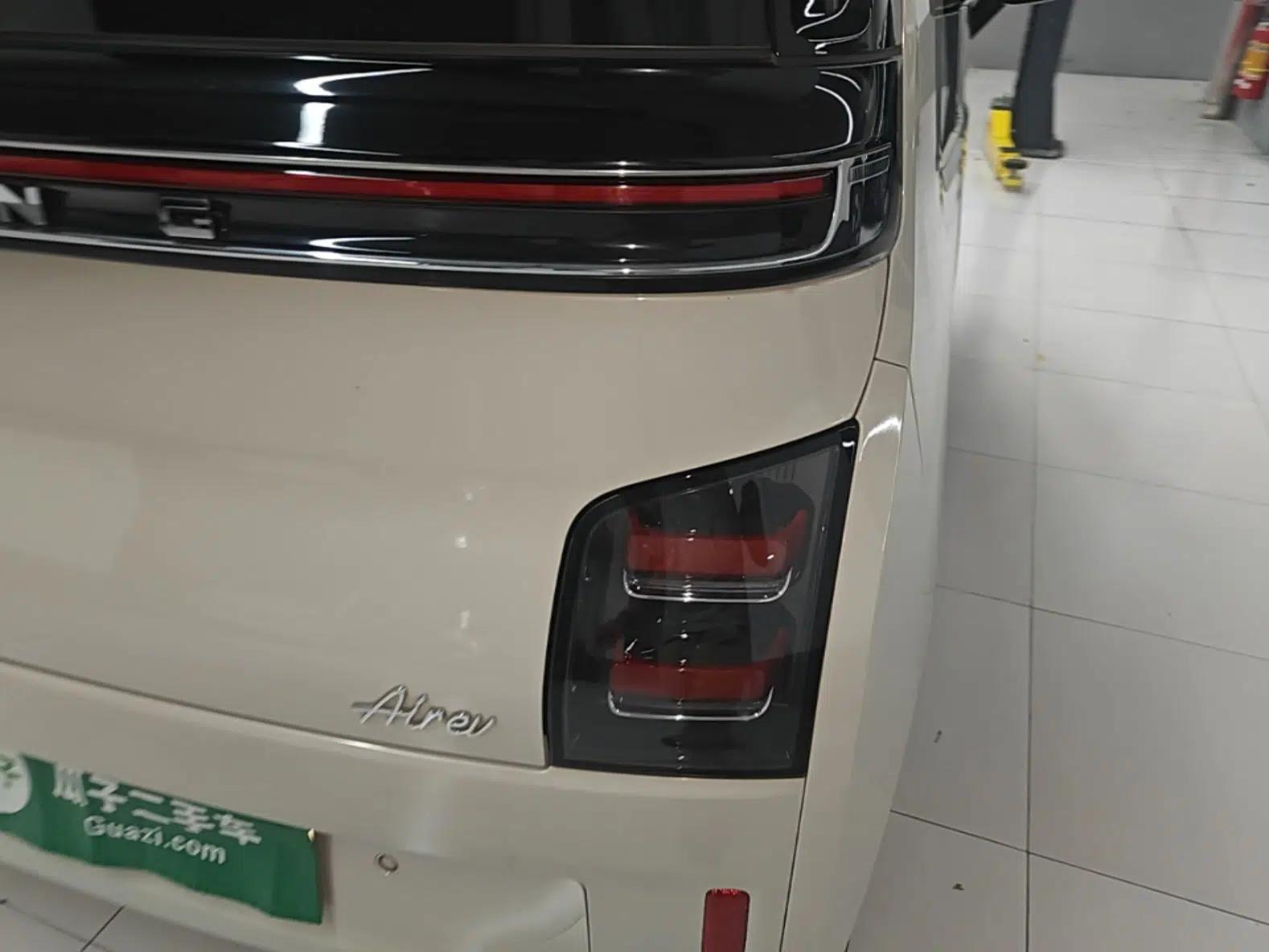 Wuling Air ev 2023 - Four Seats - Advanced Edition — миниатюра 9