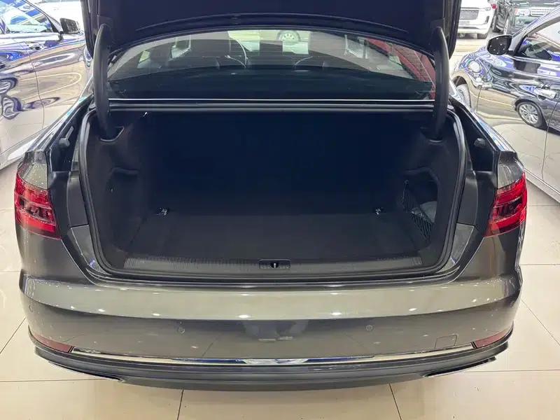 Audi A4L 2018 30th Anniversary Edition 40 TFSI Progressive — миниатюра 17
