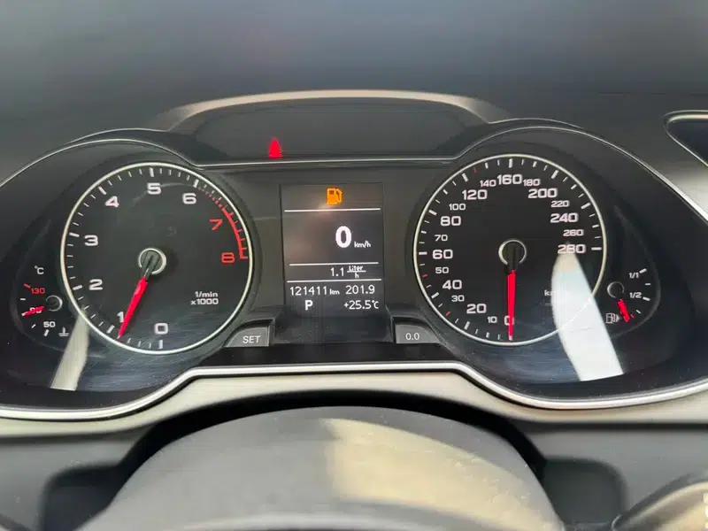 Audi A4L 2016 35 TFSI Automatic Standard Edition — миниатюра 11