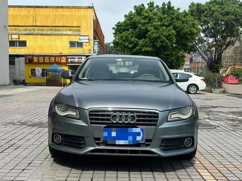 Audi A4L 2012 2.0 TFSI Automatic Standard Edition — миниатюра 2