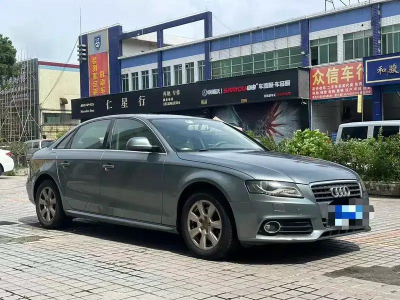 Audi A4L 2012 2.0 TFSI Automatic Standard Edition — миниатюра 3