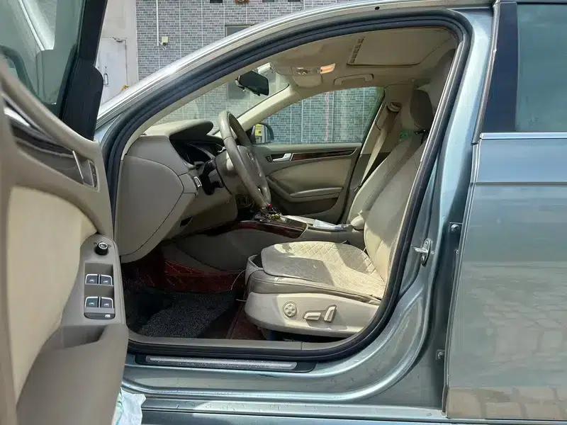 Audi A4L 2012 2.0 TFSI Automatic Standard Edition — миниатюра 9