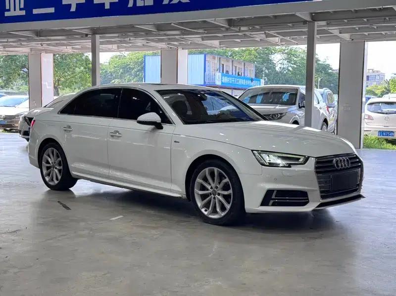 Audi A4L 2018 30th Anniversary Edition 40 TFSI Fashion Model — миниатюра 3