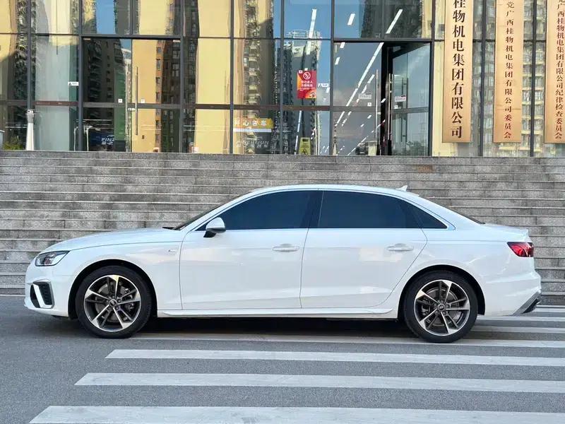 Audi A4L 2022 40 TFSI Fashion Dynamic Edition — миниатюра 4