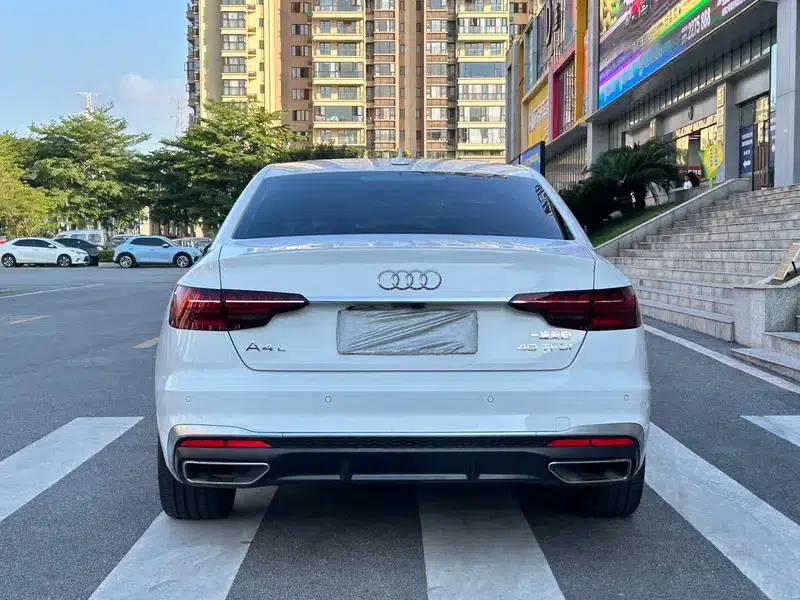Audi A4L 2022 40 TFSI Fashion Dynamic Edition — миниатюра 6
