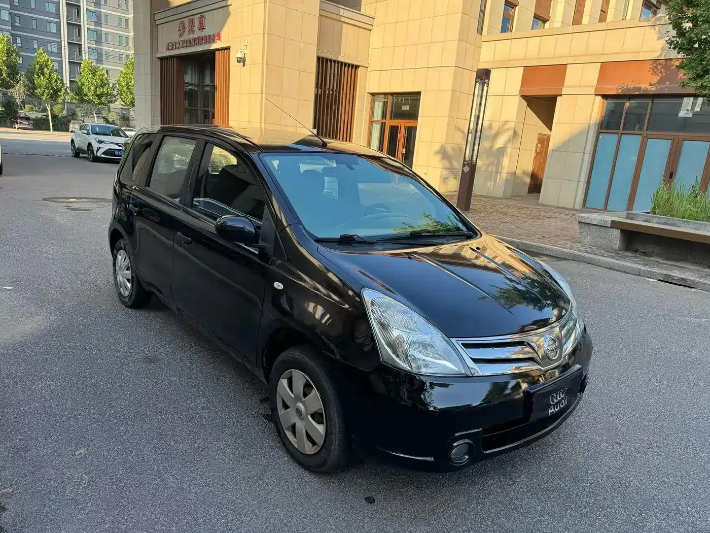 Nissan Livina 2007 1.6L Manual Multi-Purpose Model — миниатюра 2