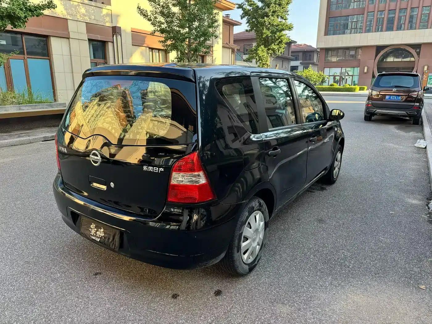 Nissan Livina 2007 1.6L Manual Multi-Purpose Model — миниатюра 4