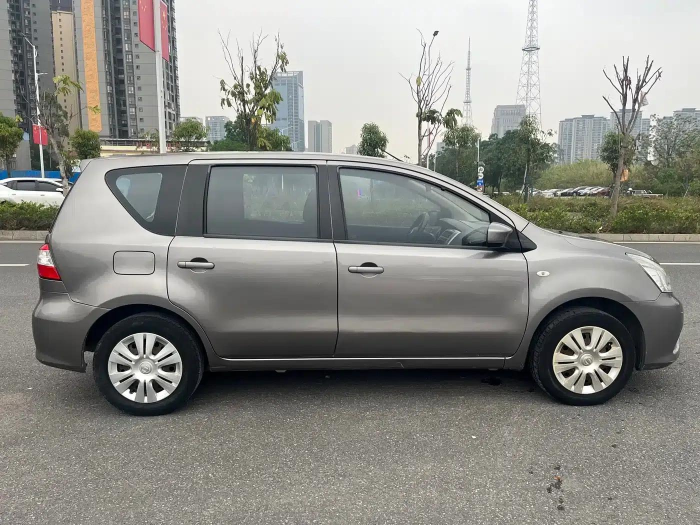 Nissan Livina 2013 1.6XE Manual Comfort Edition — миниатюра 7