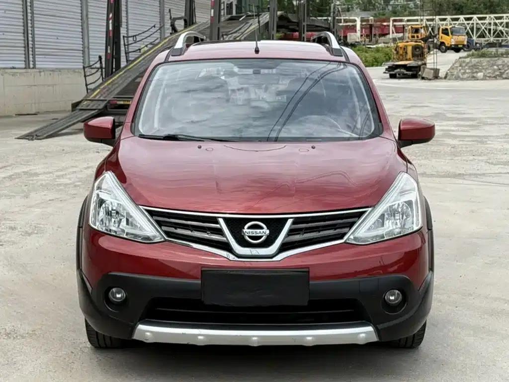 Nissan Livina 2013 Sporty 1.6XL CVT Comfort Edition — миниатюра 3